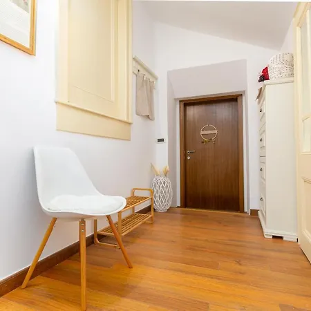 Exclusive Seafront Bacchus Apartman *