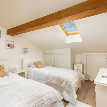 Exclusive Seafront Bacchus *