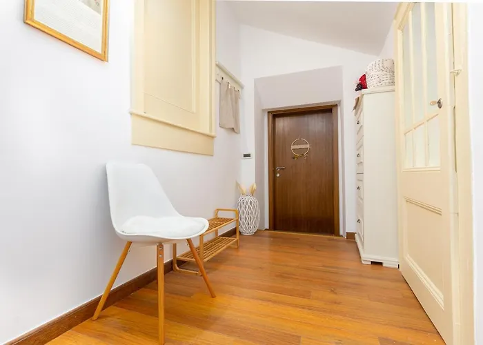 Exclusive Seafront Bacchus Apartman *