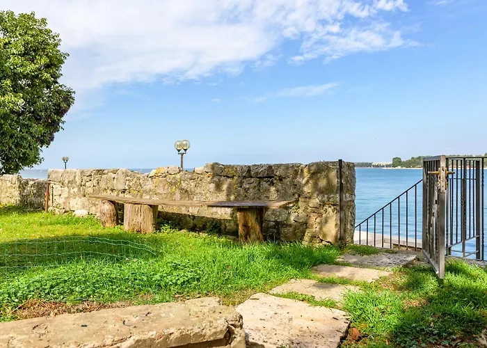 Exclusive Seafront Bacchus * Poreč