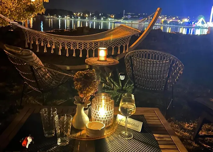 Exclusive Seafront Bacchus 公寓