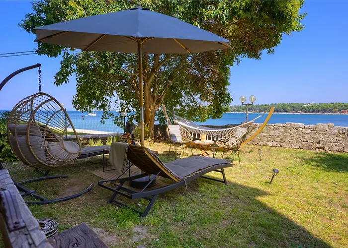 Exclusive Seafront Bacchus 波雷奇