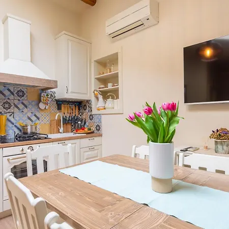 Exclusive Seafront Bacchus *