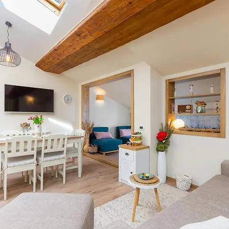 Apartment Exclusive Seafront Bacchus Porec