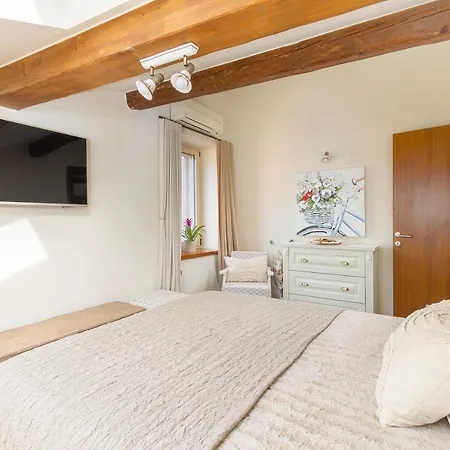 Exclusive Seafront Bacchus * Porec